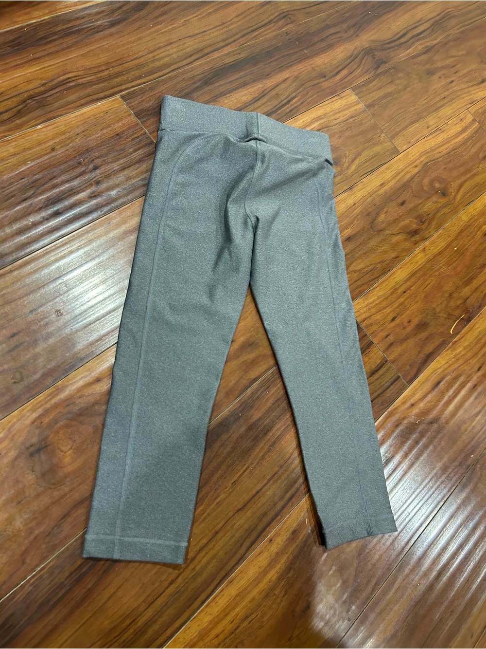 Under Armour Charcoal Gray Athletic Capri Leggings, Small - Picture 6 of 7